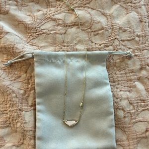 Kendra Scott necklace